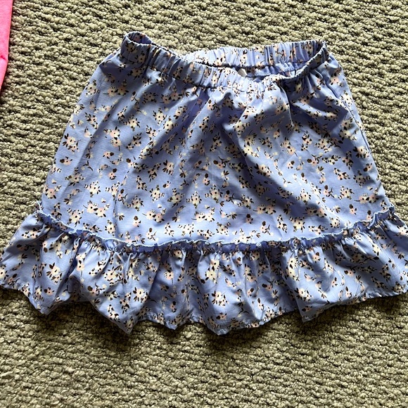 🌈Colorful Rainbow Pack of Shorts, Skort and Skirt - Picture 7 of 8